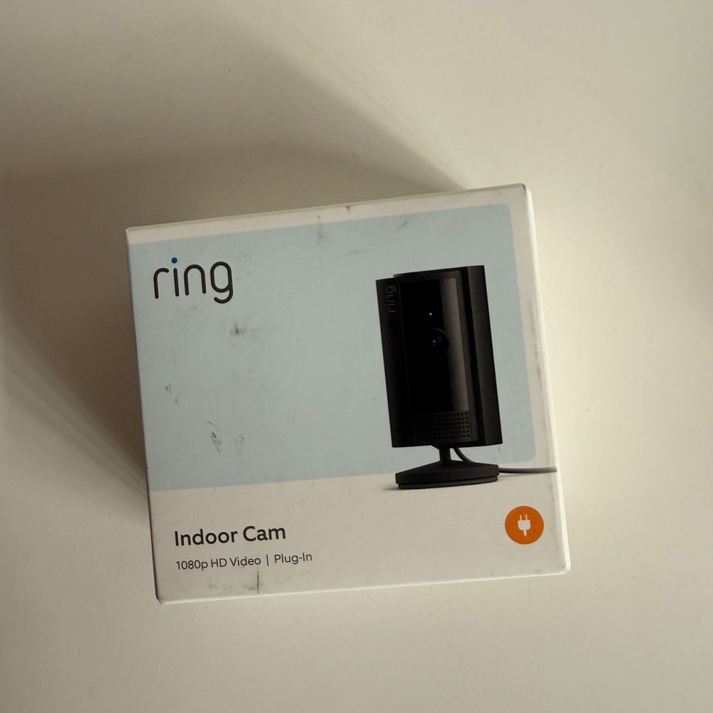 Ring Indoor Cam — Black and White Packaging